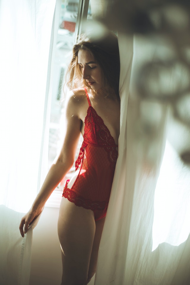 DEAR MEN HERE IS HOW TO BUY THE RIGHT LINGERIE ONLINE
